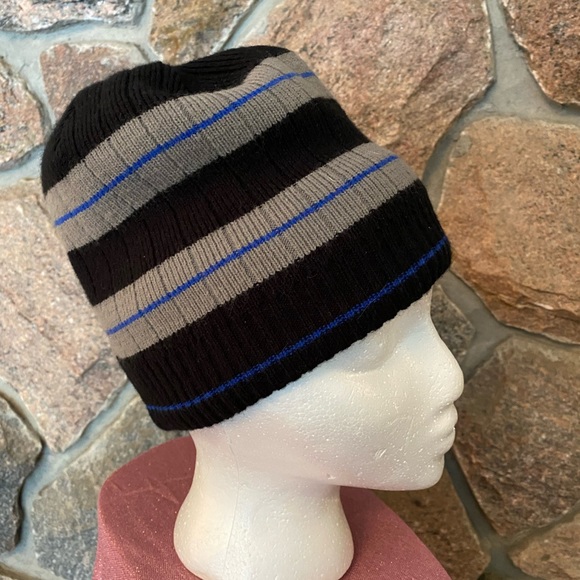 Bula made in Canada beanie/toque. - Picture 2 of 5